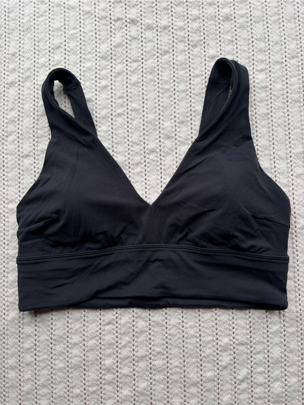 lululemon Align™ V-Neck Bra
*Light Support, C/D Cup Size 10